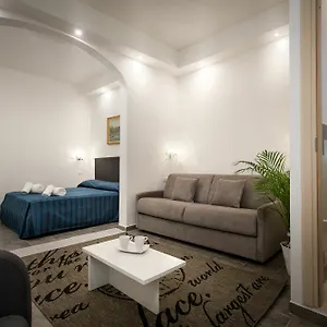 Stella Della Casa Affittacamere Firenze